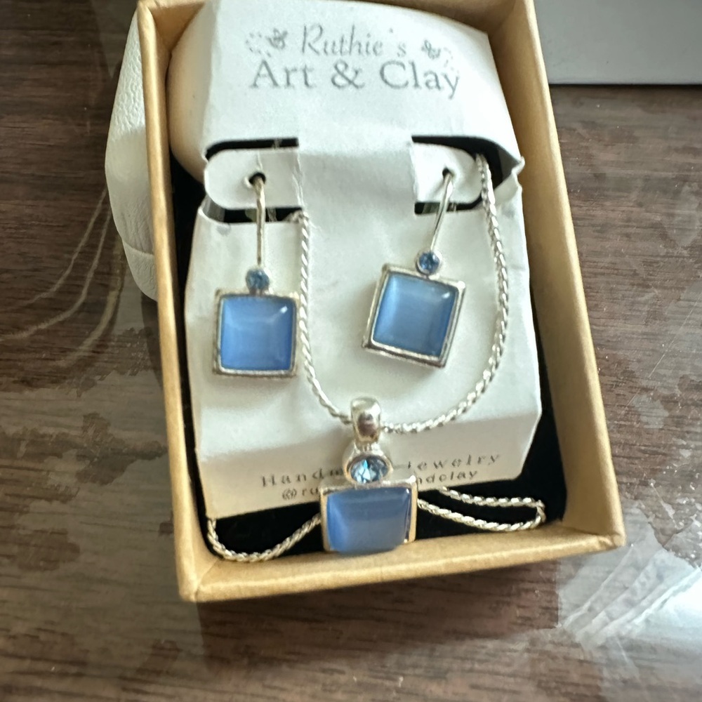 Aqua Blue Earrings and Necklace Jewelry Set